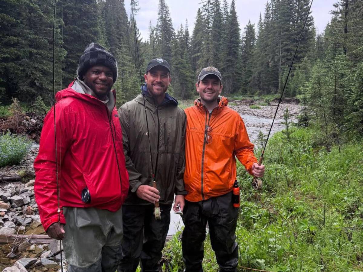 Travis Kelce publica por primera vez fotos con Taylor Swift y revela su vida fuera del campo