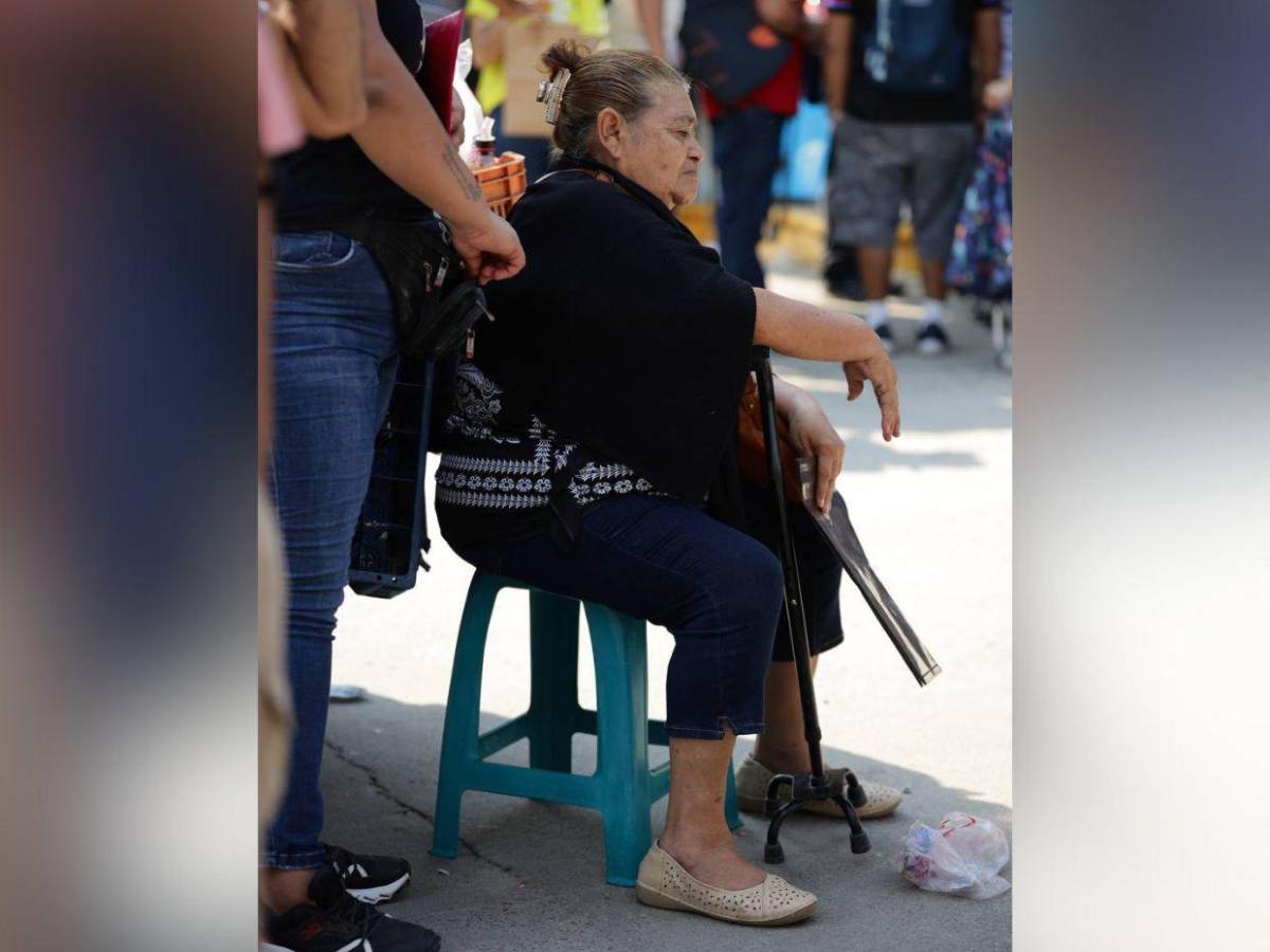 Incertidumbre y desesperación en rostro de socios de Koriun al no recuperar su dinero