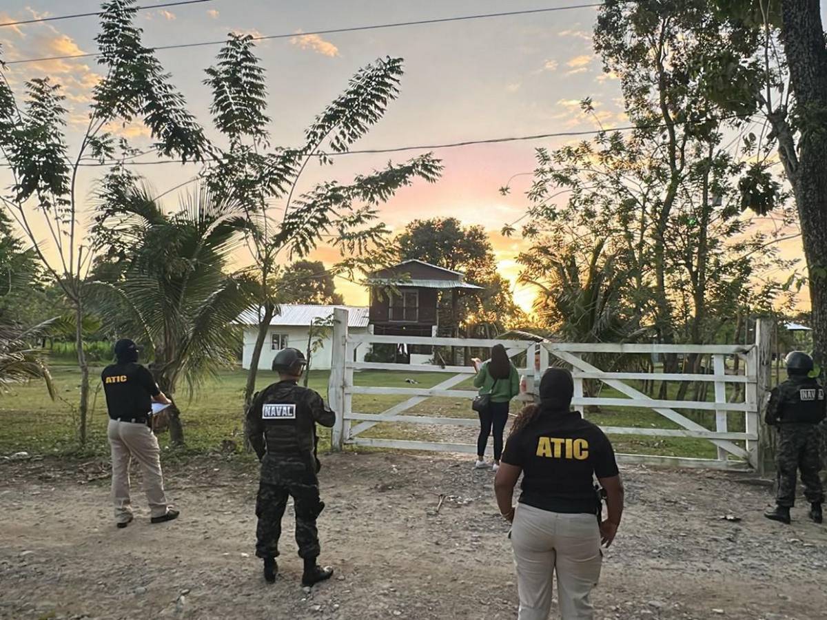 Confiscan bienes a supuesto narco en norte de Honduras, tras incautarle 2,835 kilos de coca