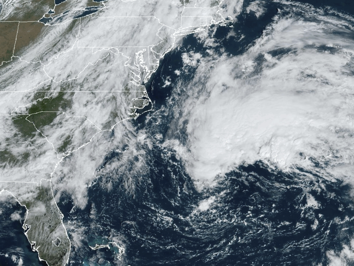 Huracán Lidia se debilita tras tocar tierra en el Pacífico de México