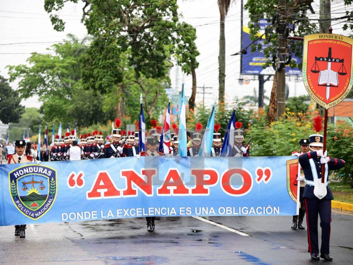 San Pedro Sula se viste de patriotismo y así desfila en los 204 años de independencia patria