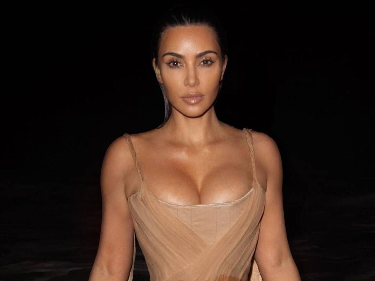 Médico detecta baja actividad cerebral en Kim Kardashian: Eso no puede ser