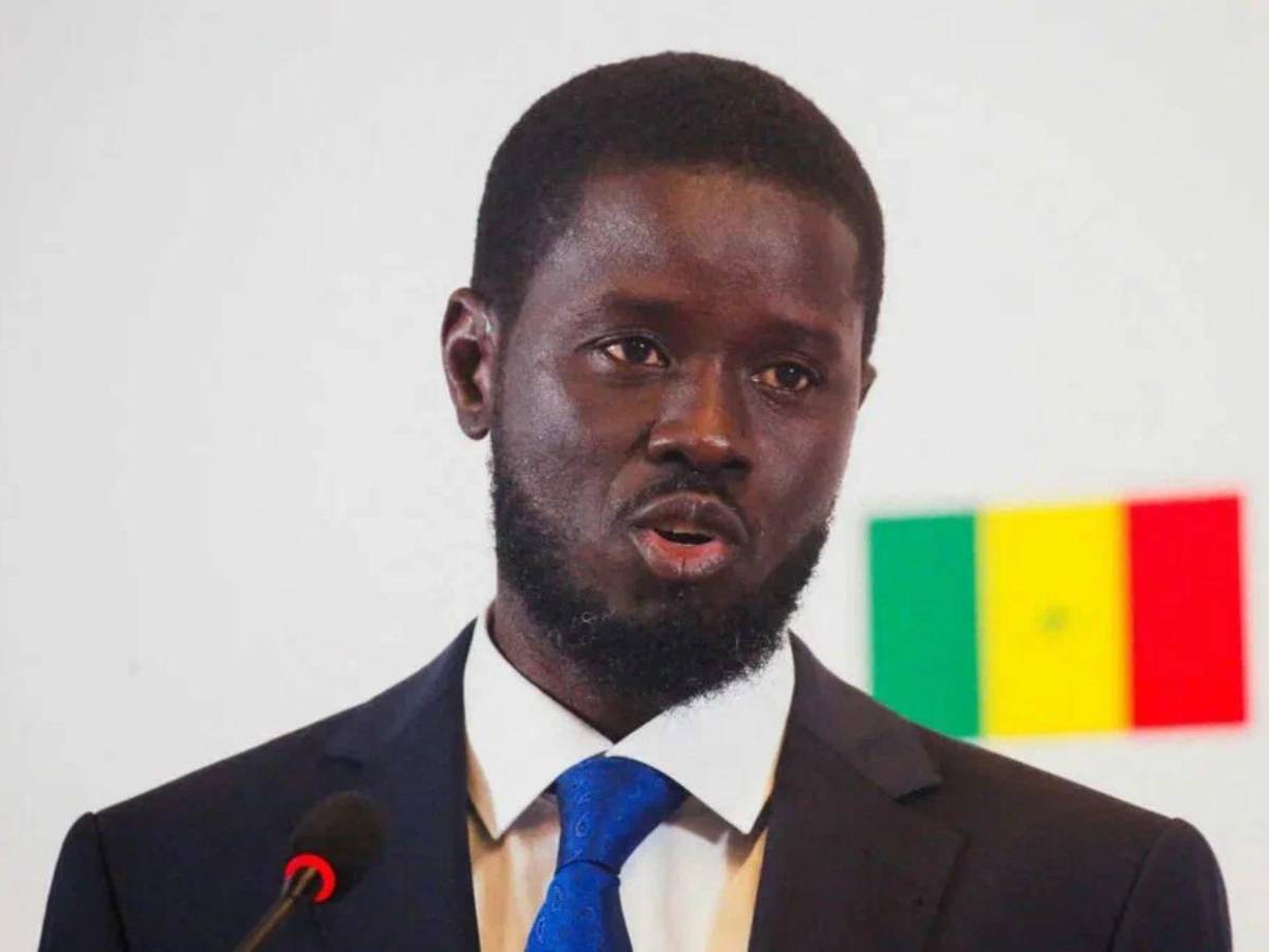 Celebró el título de Senegal en la Copa Africana junto a sus dos esposas: “Siempre están a mi lado