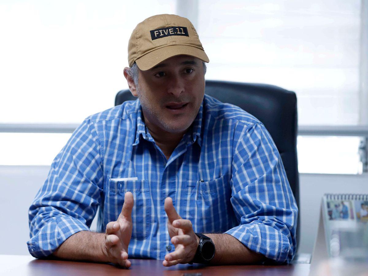 Héctor Ferreira: “Es indispensable crear un programa de consumo de productos nacionales”