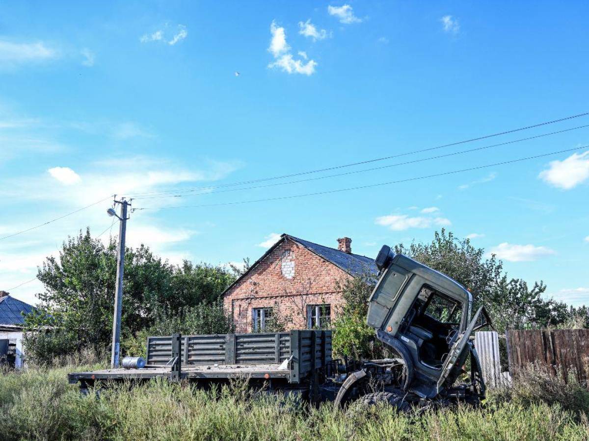 Ucrania: Ruinas y posibles crímenes en una aldea reconquistada