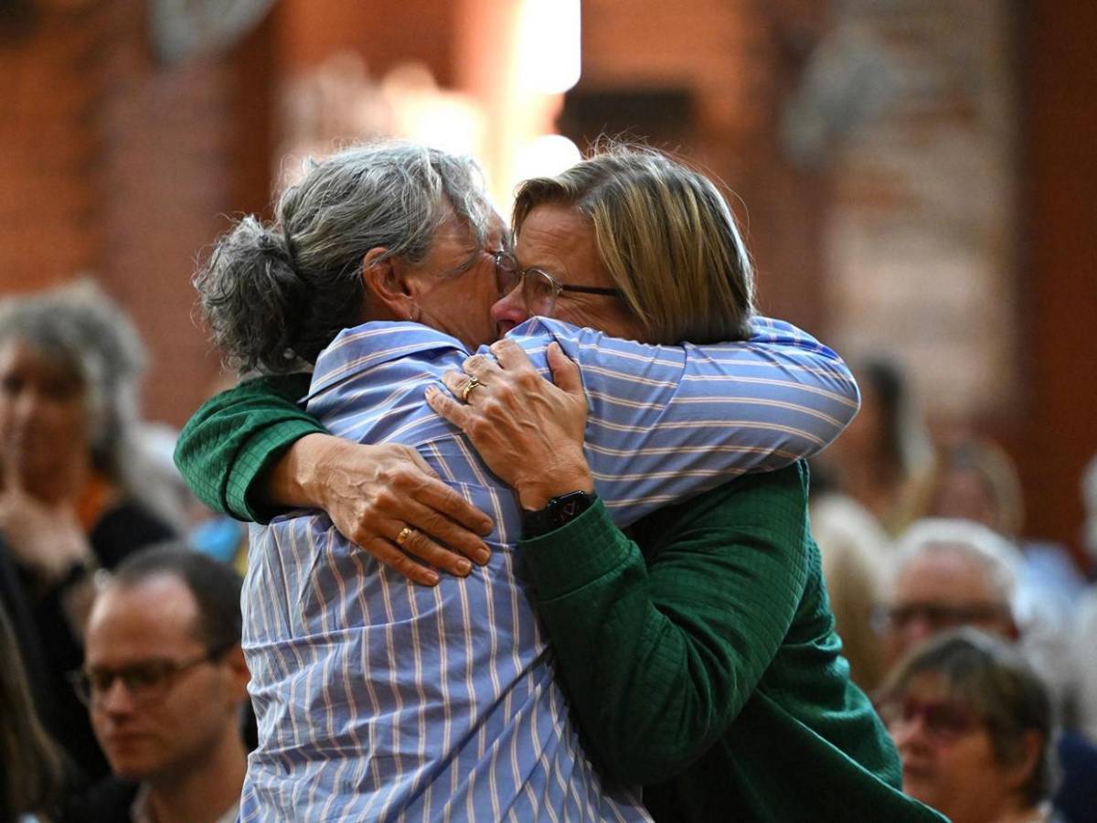 ¿Quién es Helen Haines, la diputada australiana que perdió una pierna en un atropello?