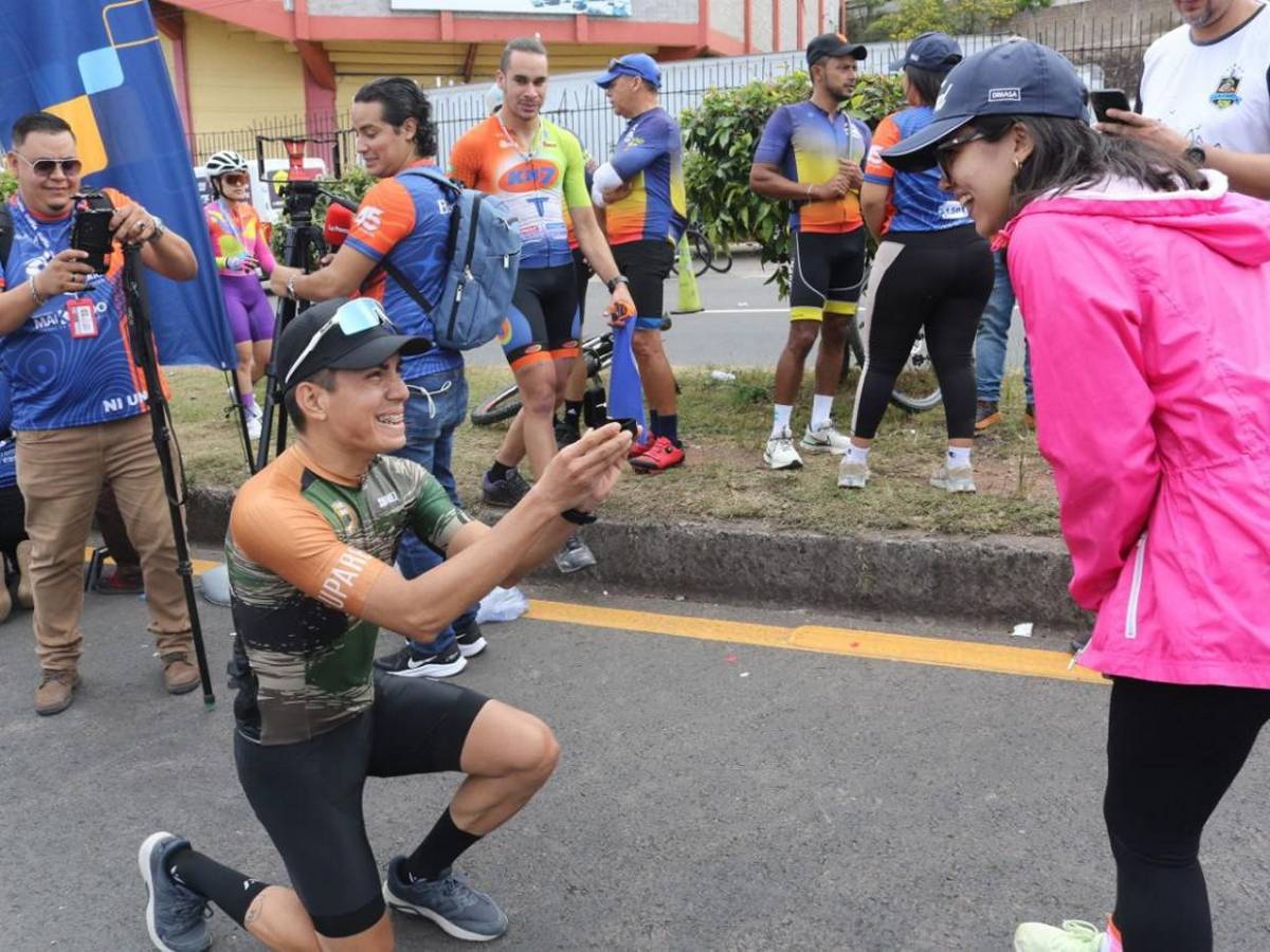 Escenario del amor, la Vuelta EL HERALDO 2025 fue testigo de un sí, acepto