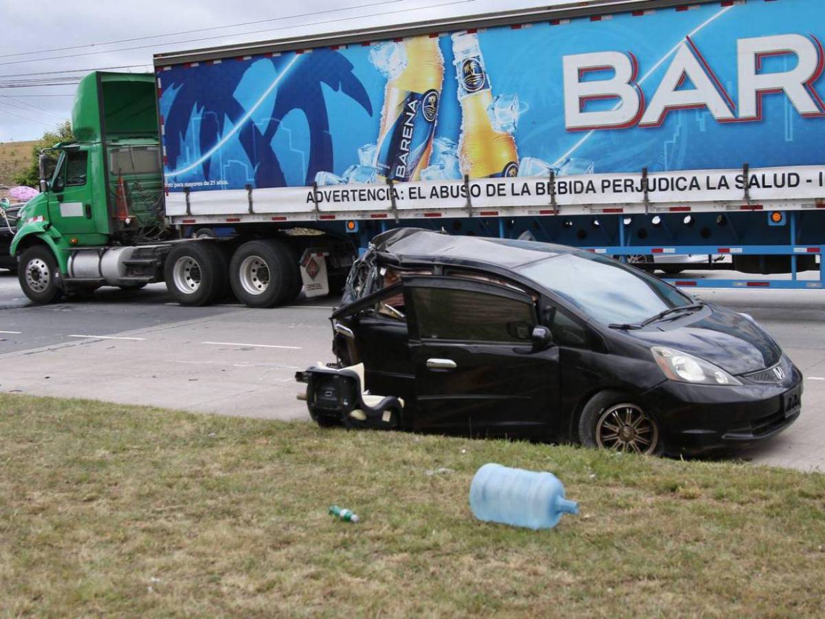 Las impactantes imágenes del brutal accidente en la CA-5 que dejó una mujer muerta