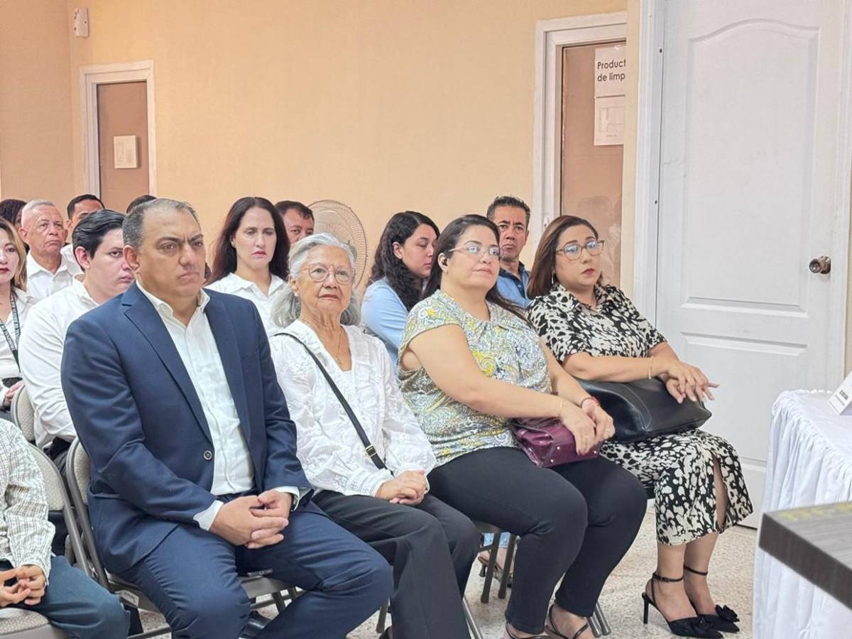 Inauguran Salón de Pleno del TJE en memoria de magistrada Miriam Barahona