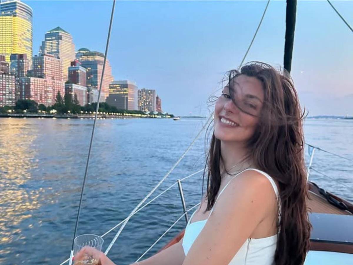 Daniel Neeson, hijo de Liam Neeson, anuncia su compromiso con Natalie Ackerman