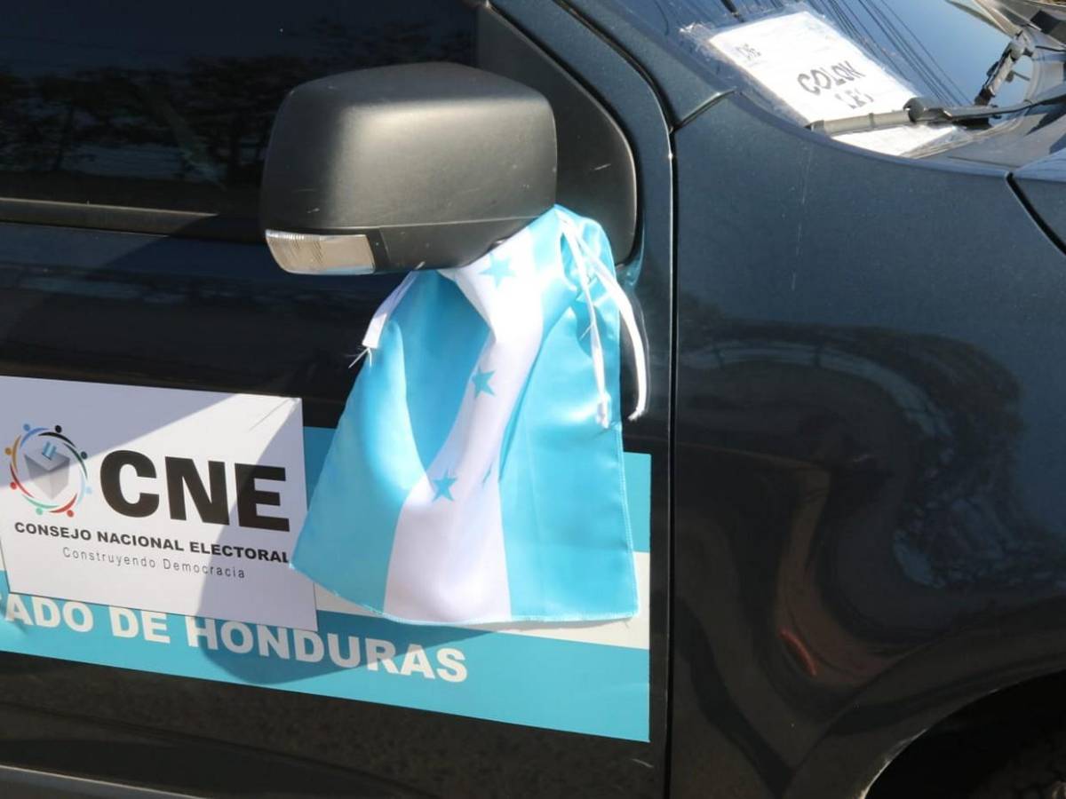 Inicia traslado de primeras maletas electorales al interior del país