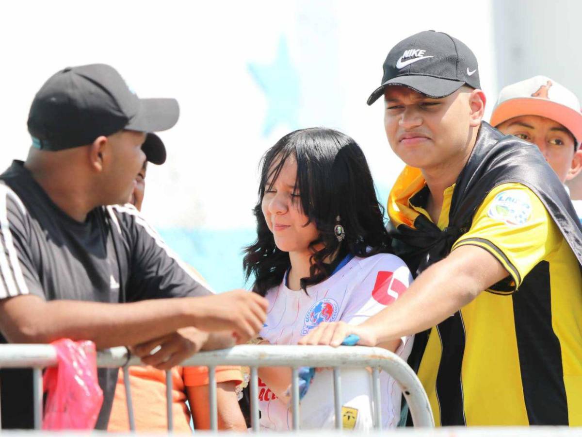 La furia aurinegra llega al Estadio Nacional para la final Olimpia vs Real España