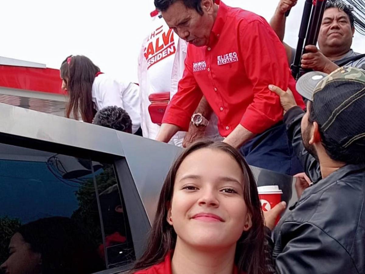 Salvador Nasralla lidera caravana en bulevar Fuerzas Armadas de Tegucigalpa