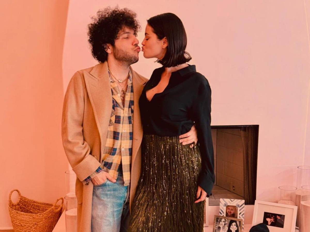 ¿Selena Gómez está embarazada? Su vestido Prada desata los rumores en redes