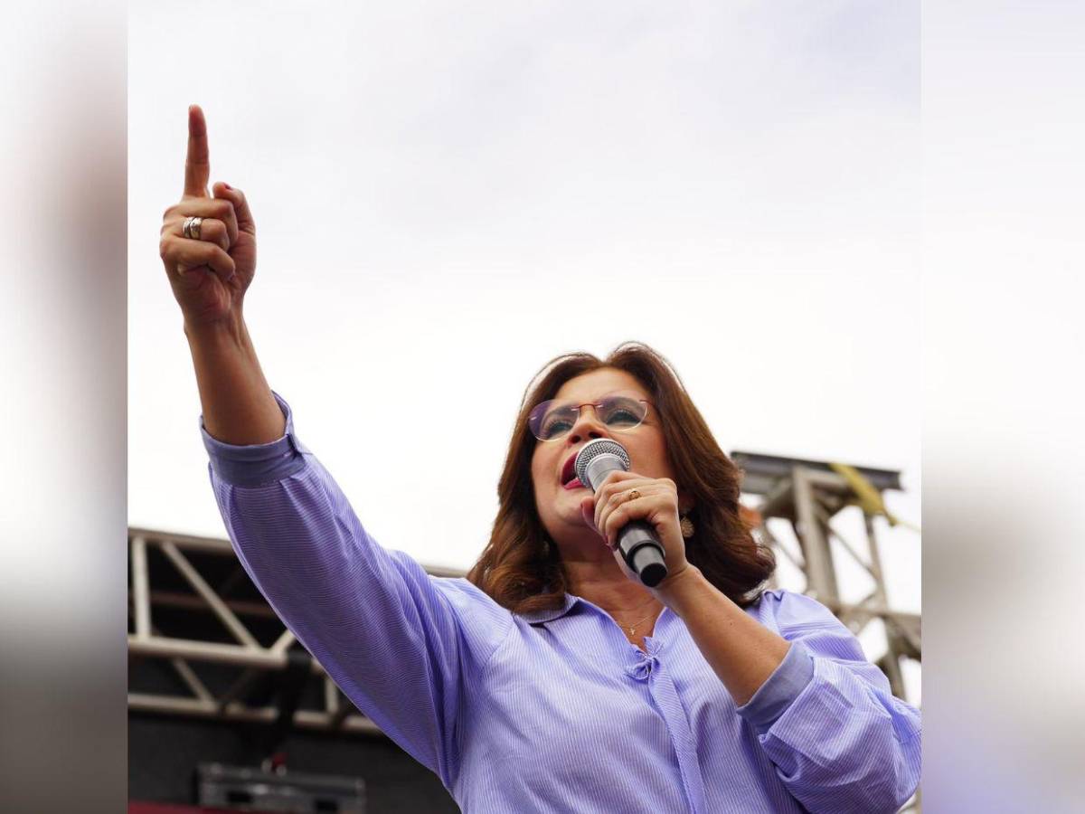 Hay petróleo en el Caribe, afirma Rixi Moncada durante visita a La Mosquitia