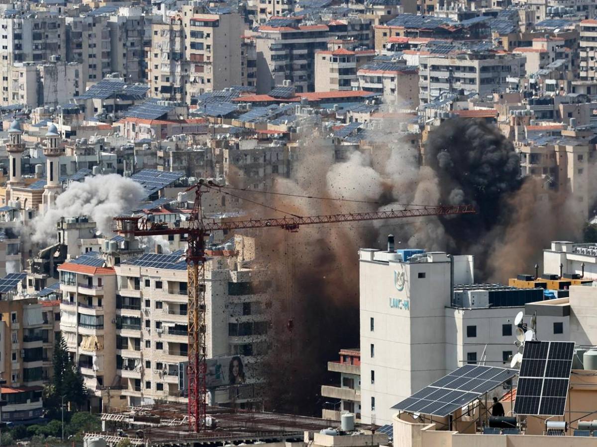 En tan solo 10 minutos, Israel se ensaña con Líbano: hay más de 200 víctimas