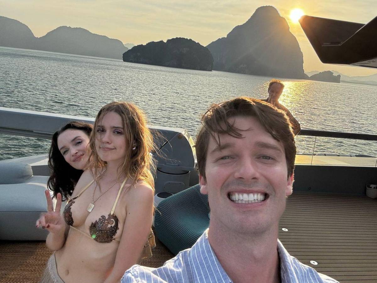 Aimee Lou Wood revela incomodidad por escenas íntimas en Sex Education