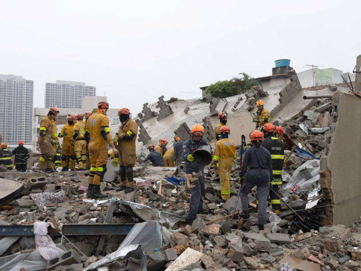 Suman seis los muertos por el colapso de un edificio en construcción en São Paulo