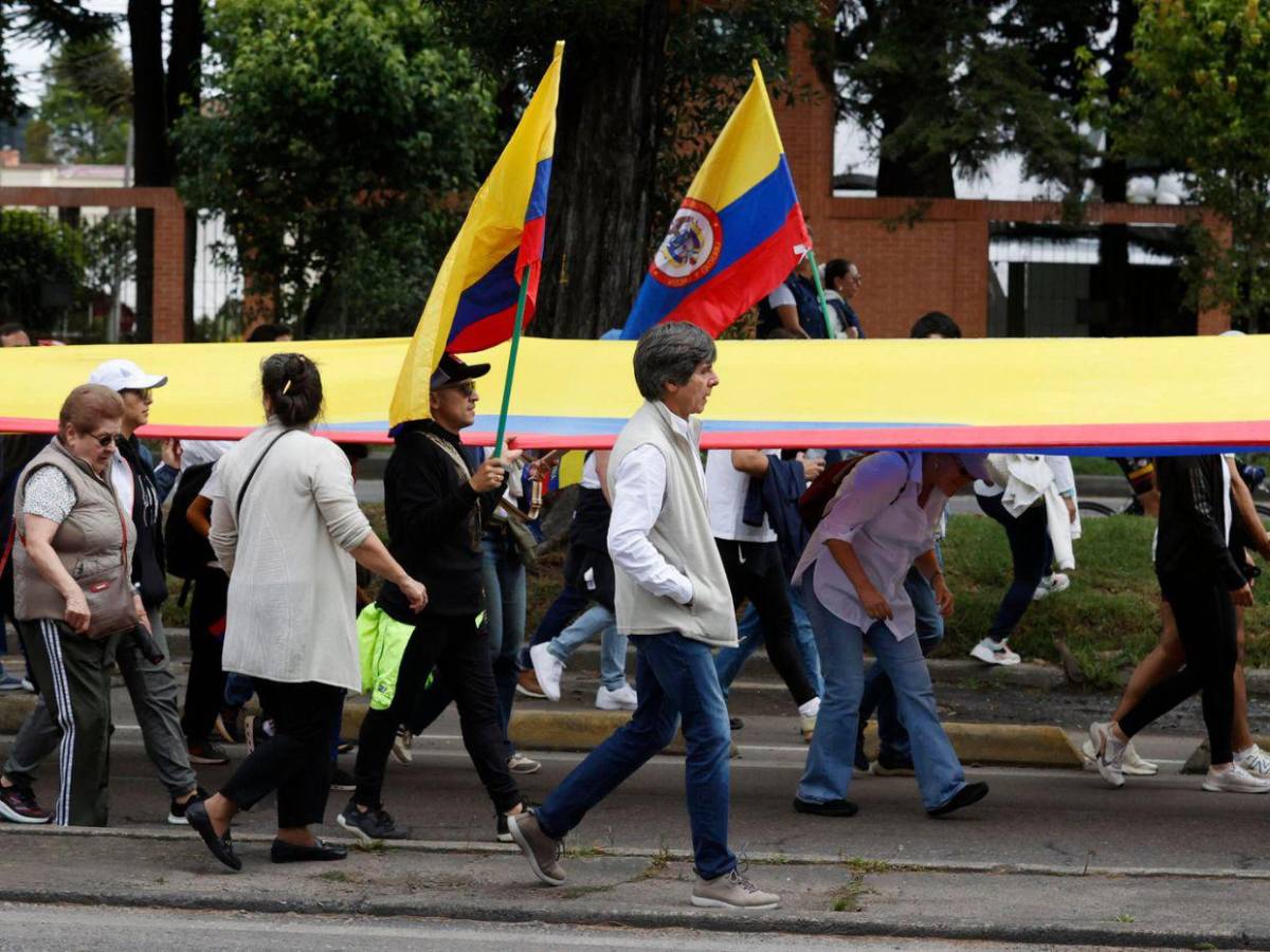 Colombia teme volver a los años más oscuros de violencia tras atentado contra Uribe Turbay