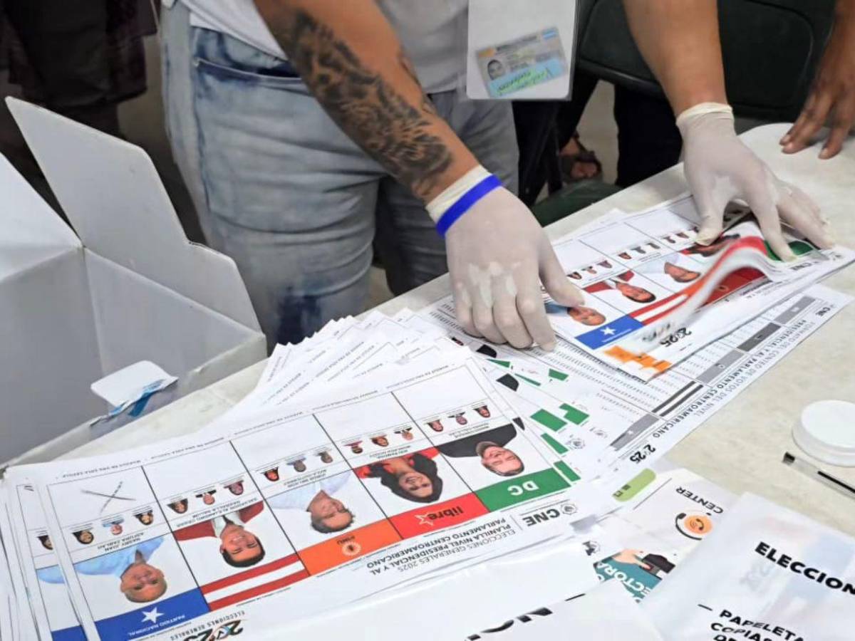 Las primeras imágenes del inicio del escrutinio especial en Honduras