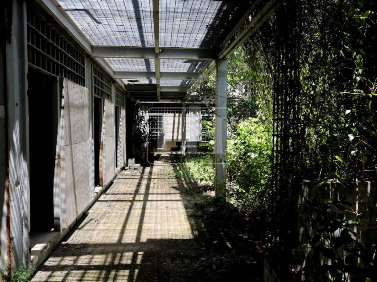 Óxido y olvido: un recorrido por los módulos de la cárcel de Naco