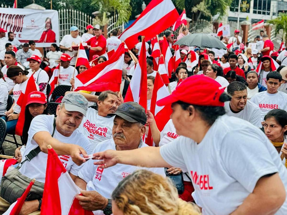 Maribel Espinoza cierra su campaña en la capital: “Soy una mujer de manos limpias”
