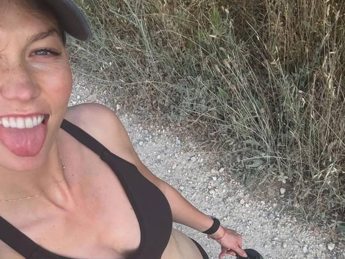 Karlie Kloss y Joshua Kushner dan la bienvenida a su tercera hija, Rae Florence