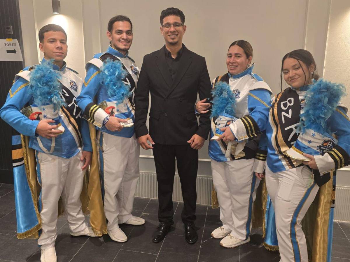 Banda de Marcha Honduras 504 celebra haber logrado lo impensable en el halftime de la NFL