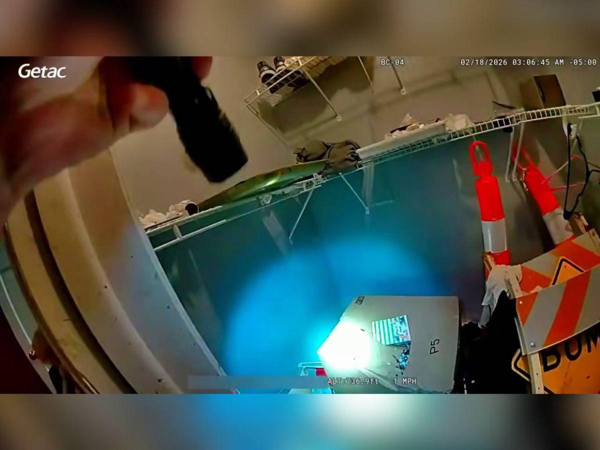 Entre heces y basura: el horror que vivían dos niños rescatados por la policía en EE UU