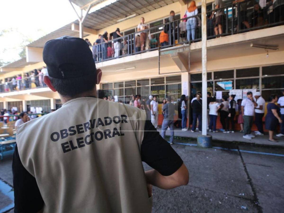 Con la mira en las urnas: observadores documentan incidencias de jornada electoral