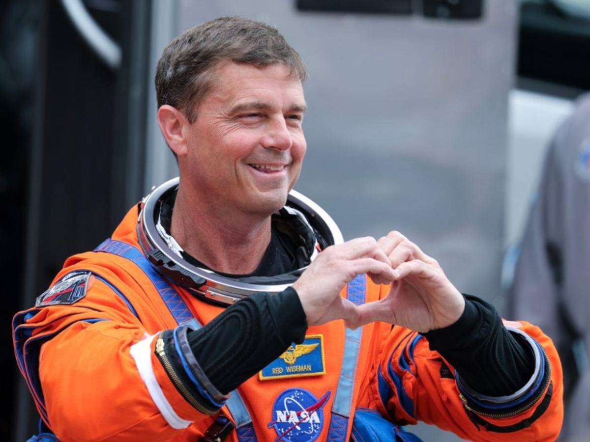 Artemis II incluye por primera vez a una mujer, un astronauta afroamericano y uno extranjero