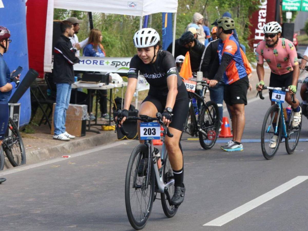 Karen Amaya se convierte en la bicampeona de la élite femenina en la Vuelta EL HERALDO 2025