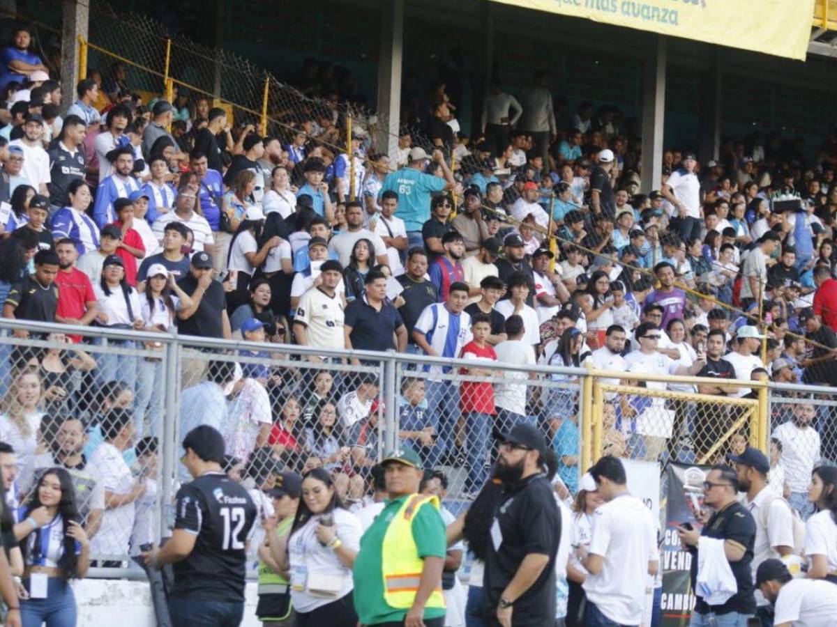 Equipo de Liga Nacional toma consejo de La More para mejorar sus taquillas