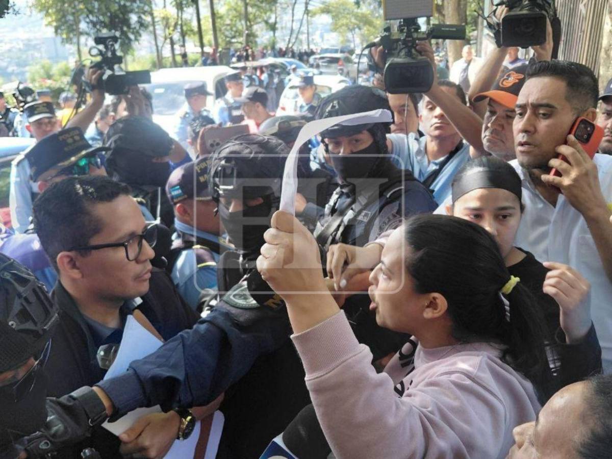 Autoridades frenan desalojo en la colonia Las Crucitas, El Picacho