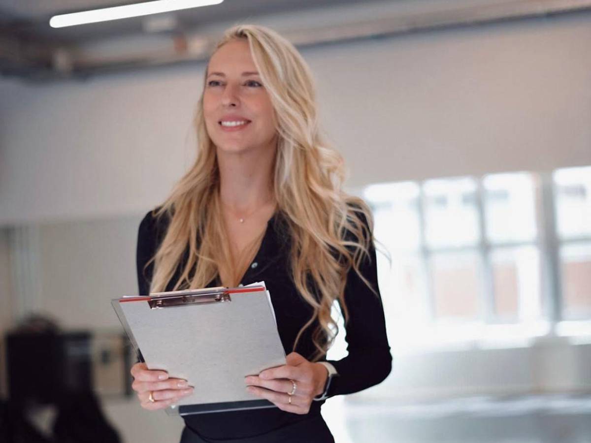 Acusan de asesinato al esposo de Miss Suiza: miraba YouTube mientras cometía el crimen