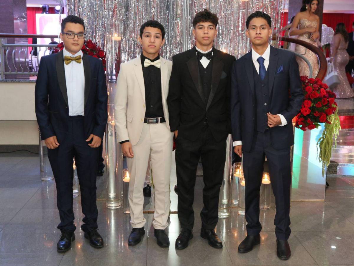 Entre nostalgia y estilo, los seniors de Nashville School celebran su fiesta prom