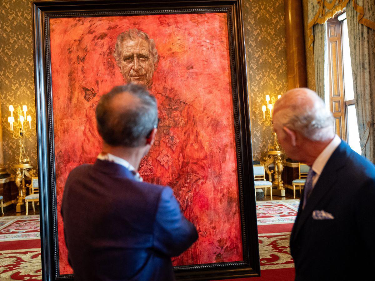Carlos III estrena retrato oficial: así luce el monarca británico