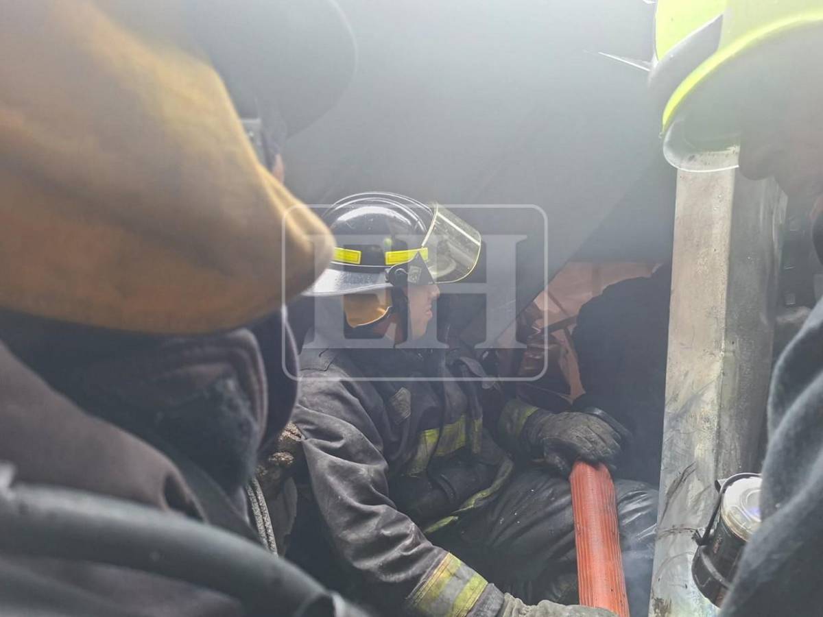 Familiares de Karen Girón, desaparecida en derrumbe del anillo periférico, se aferran a un milagro