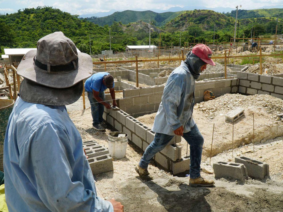 Más de 1.3 millones de jóvenes en Honduras trabajan por menos de 8 mil lempiras al mes