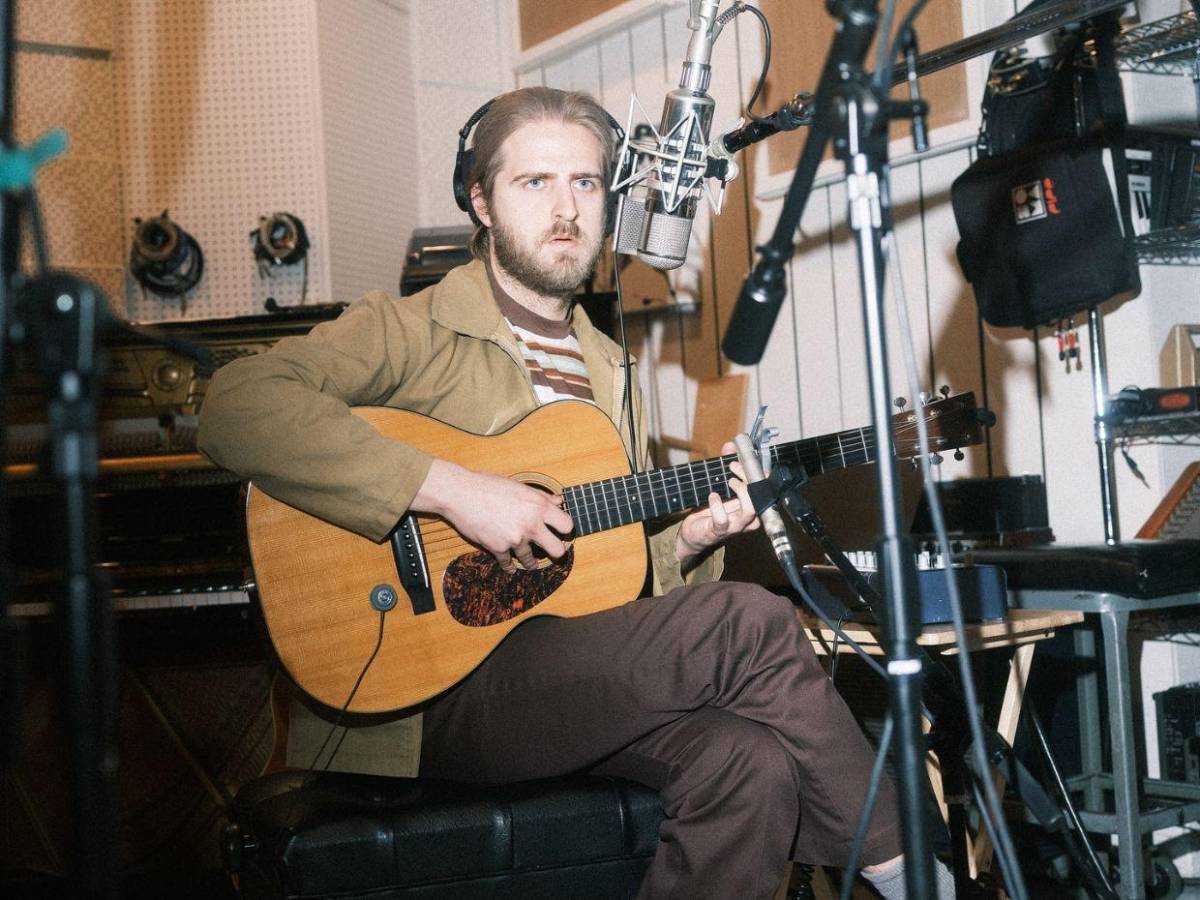 La hija de Uma Thurman y Ethan Hawke se casa con su colaborador musical