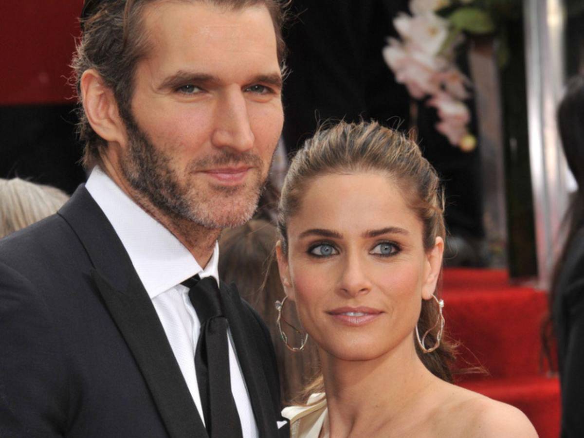 Amanda Peet, diagnosticada con cáncer de mama mientras sus padres morían