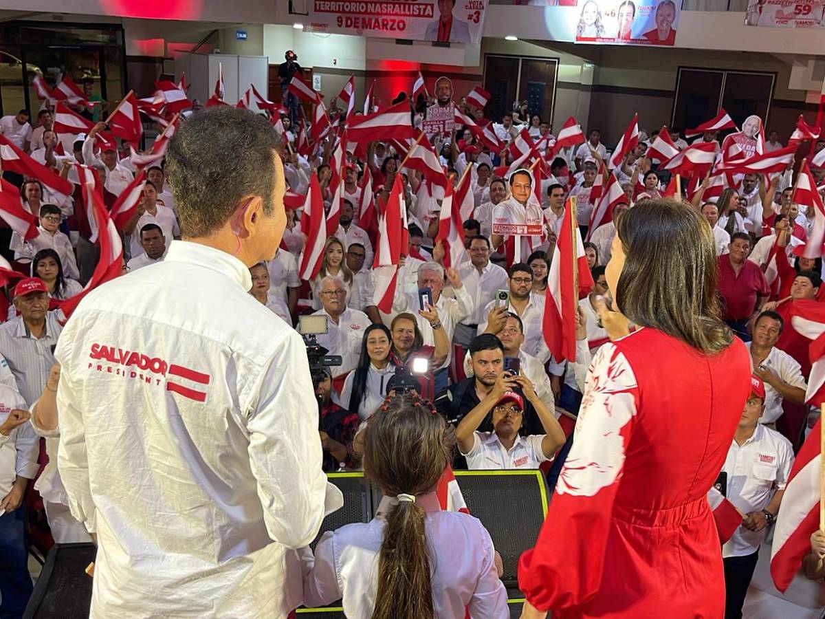 Unificar al PL y sacar al “familión” promete Salvador Nasralla en cierre de campaña