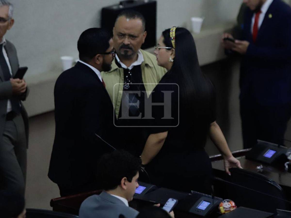 ¡Cardona arremetió! Así llegó Isis Cuéllar al CN tras ausentarse seis meses por escándalo de Sedesol