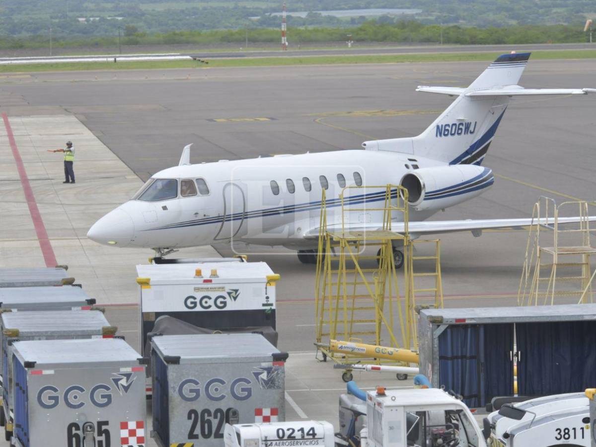¿Cuánto costó el vuelo privado que trajo a Juan Orlando Hernández a Honduras?