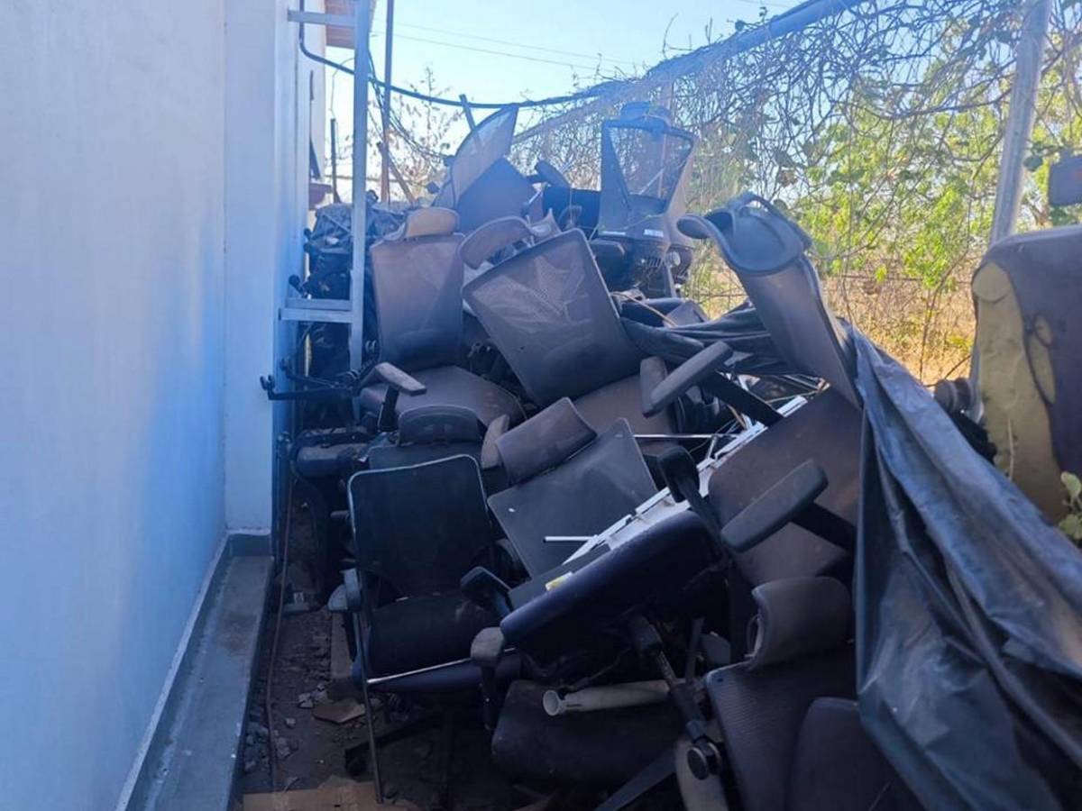 Los daños que dejó el incendio provocado en el 911 de Choluteca