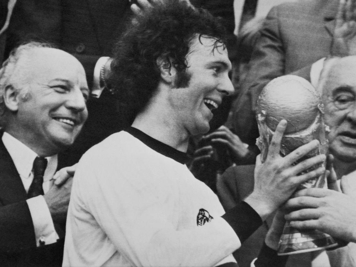 Beckenbauer fue capitán de la selección alemana campeona del mundo en 1974.