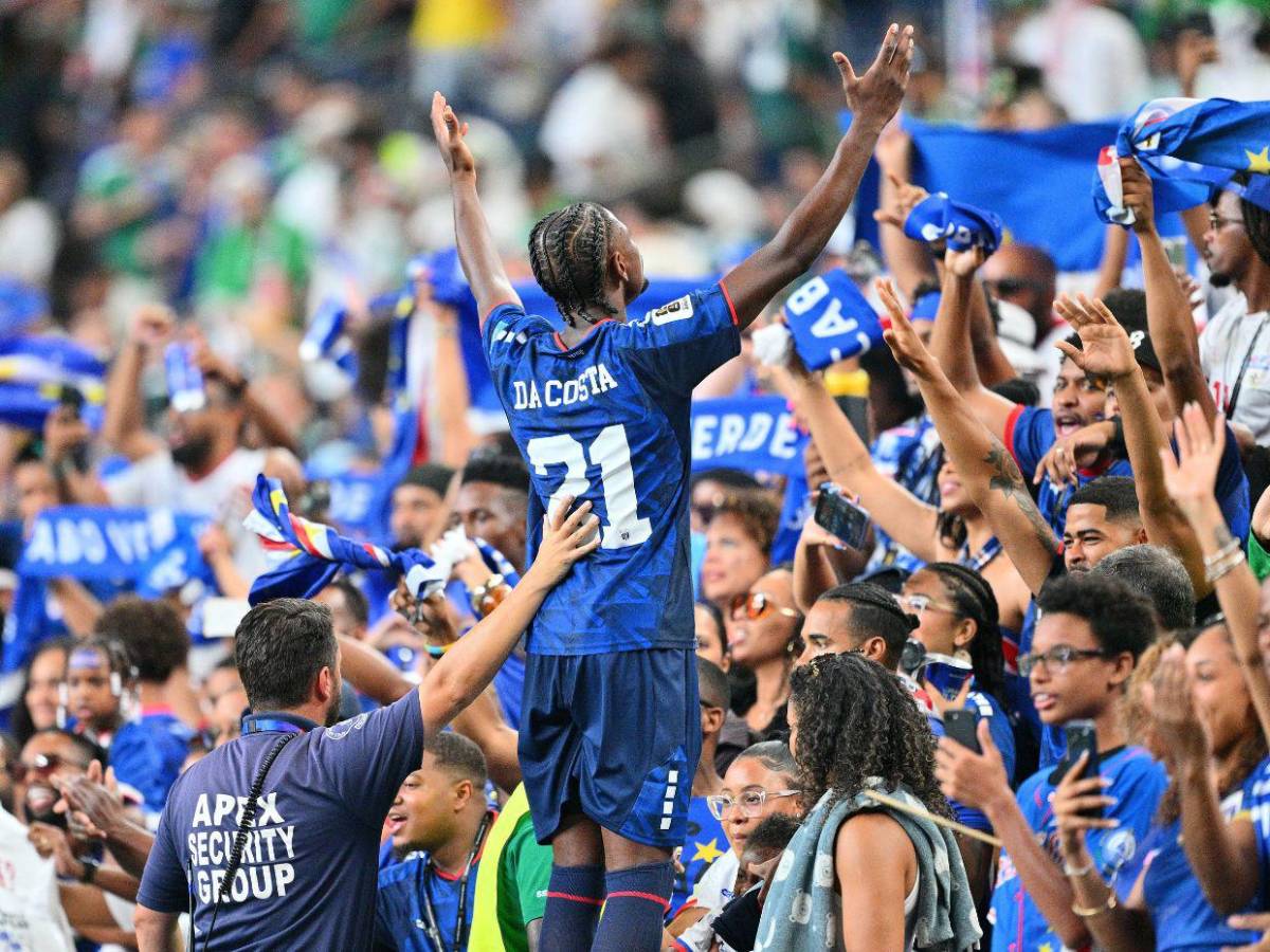 Cabo Verde recibe a sus héroes mundialistas tras una histórica participación