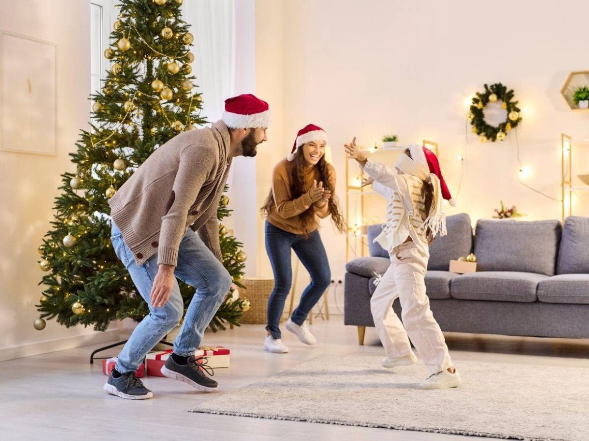 Seis juegos fáciles y económicos para animar tu fiesta navideña