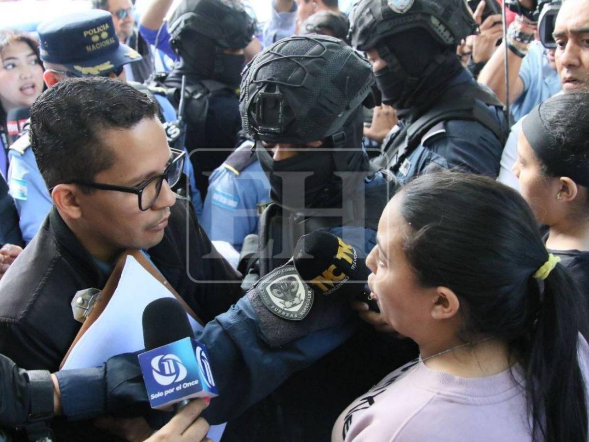 Autoridades frenan desalojo en la colonia Las Crucitas, El Picacho