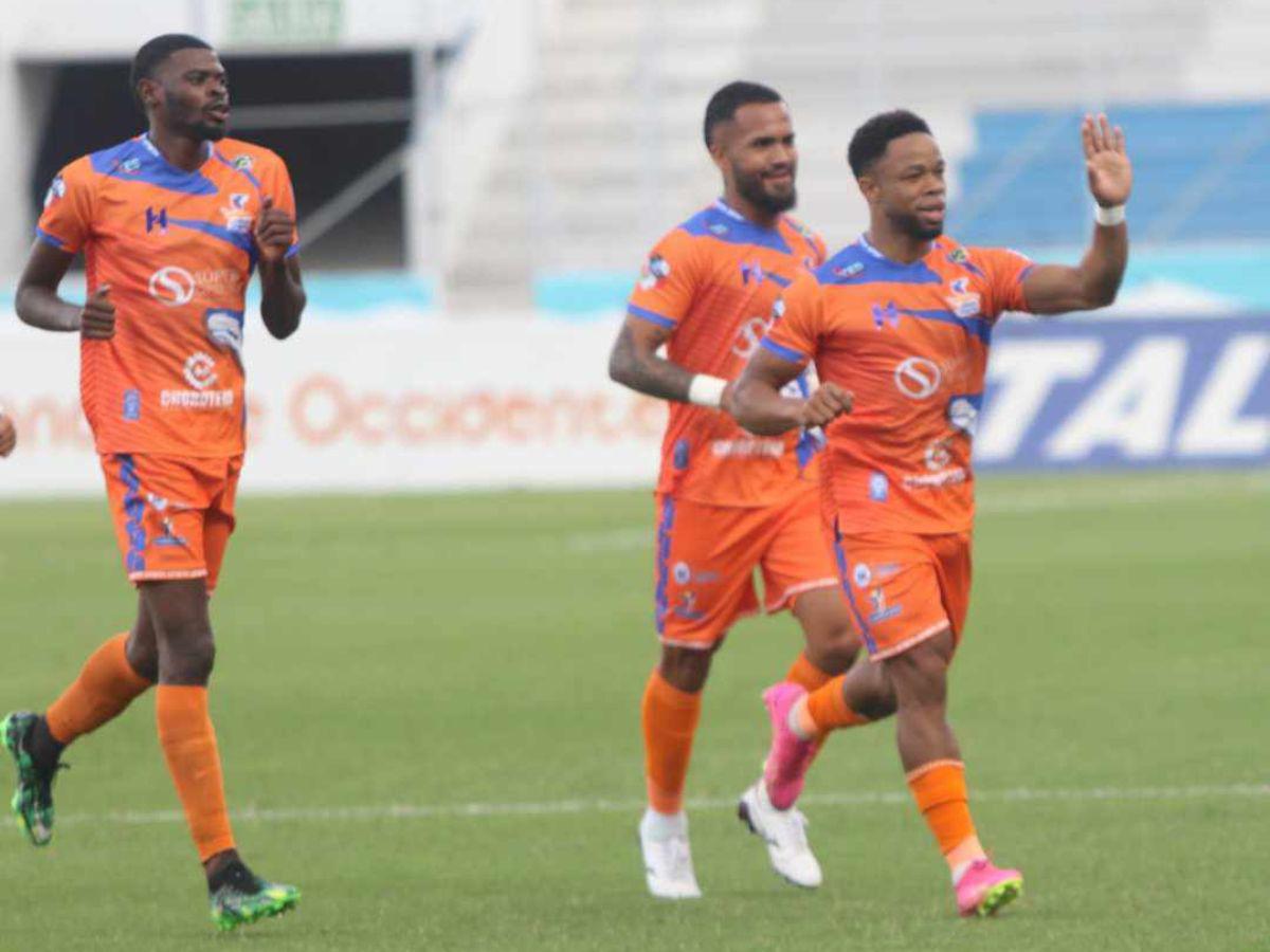 Lobos UPNFM derrotó 2-0 a Real Sociedad en Choluteca